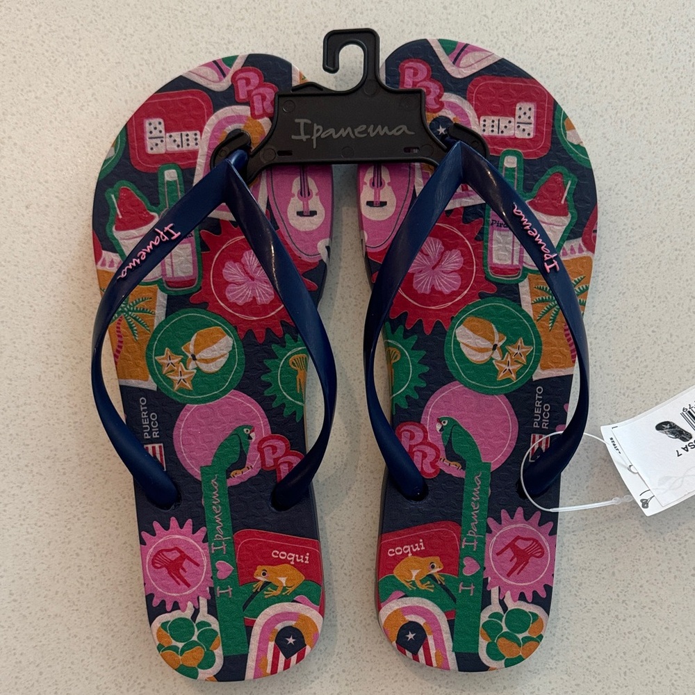 Ipanema Navy-Strap Graphic Tropical Flip Flops